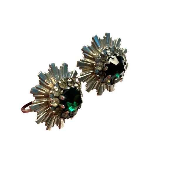 Vintage screw back earrings textured silvertone & deep green rhinestone centers - Picture 5 of 7